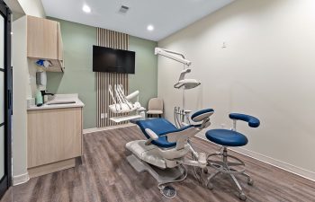 Confident Cumming location